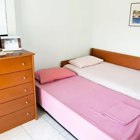 Sea View Maisonette Netflix